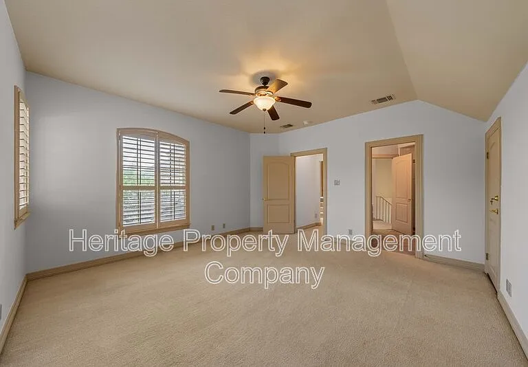 131 Westcourt Ln — Photo 32