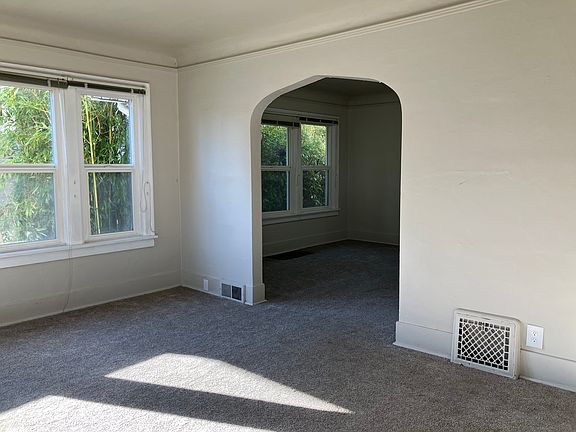 5th image of 6221 Woodlawn Ave N