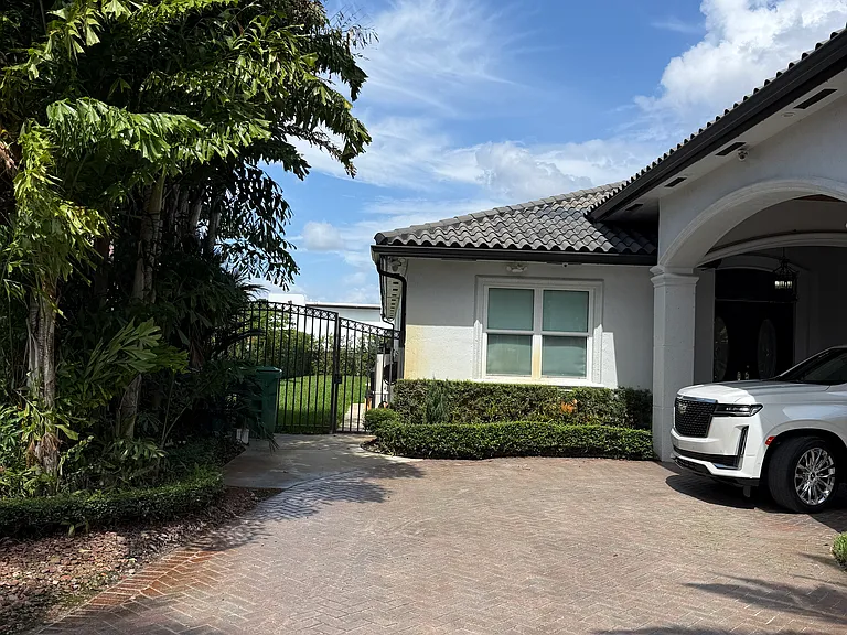 3440 SW 132nd Ct — Photo 6