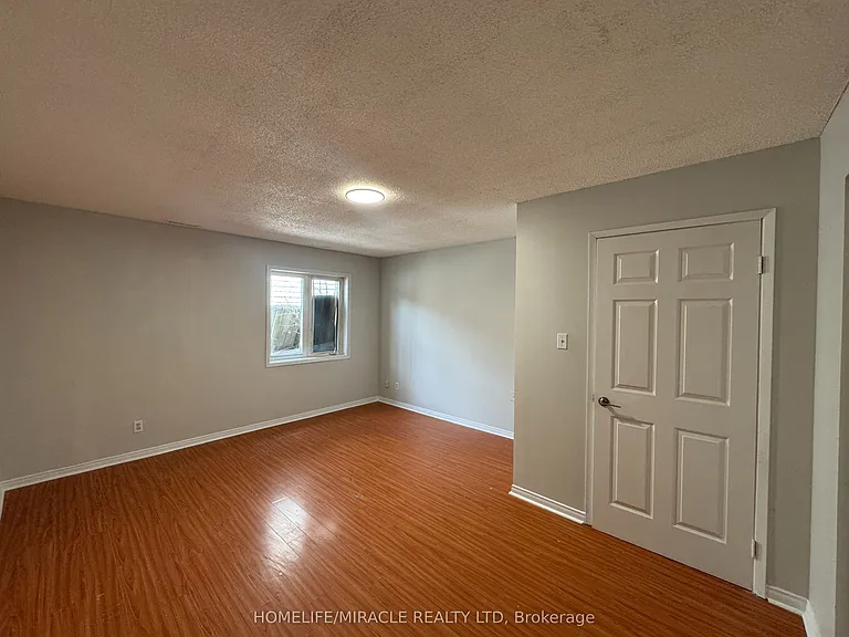 565 Kennedy Rd #3 — Photo 9