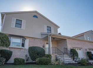 194 Linwood Ave #194, Newtonville, MA 02460