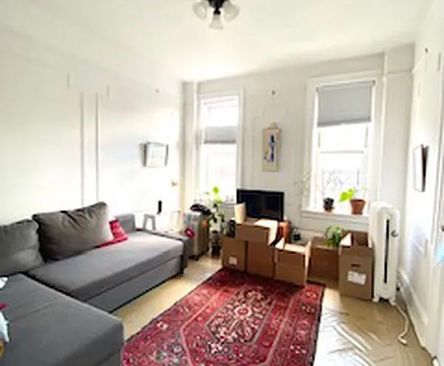 1st image of 31-02 35th St #C3r
