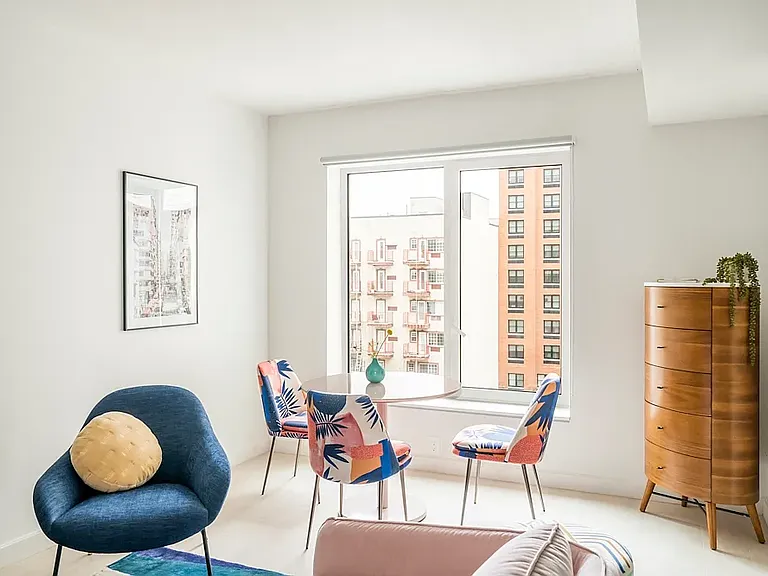350 Clarkson Ave #725 — Photo 2