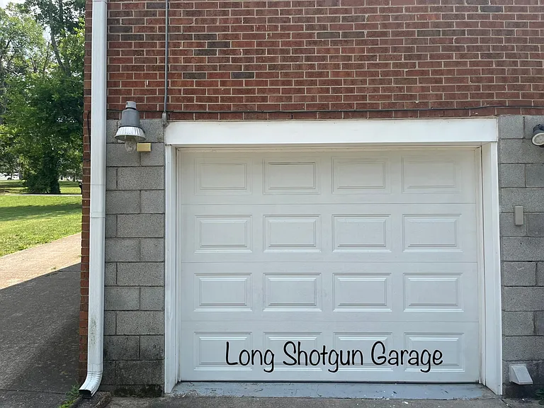 549 Maplewood Ln #B — Photo 11
