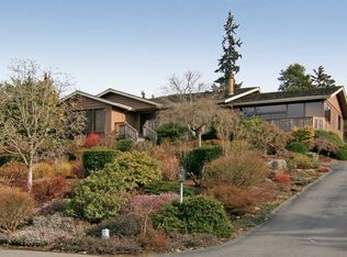 2812 94th Ave NE, Clyde Hill, WA 98004