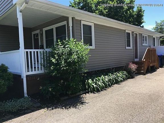 3rd image of 13 Terrace Ave
