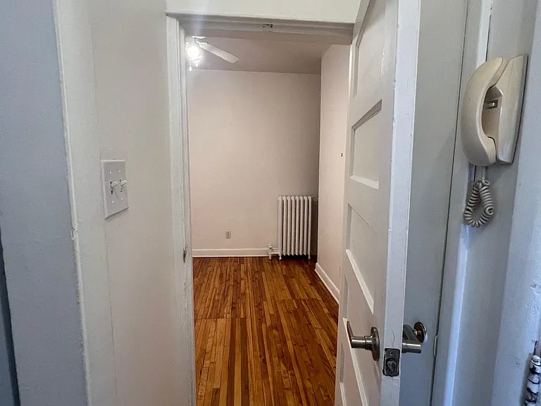 362 Friel St — Photo 41