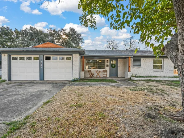 13706 Charcoal Ln, Farmers Branch, TX 75234