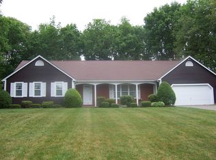 39 Nichols Dr, Taunton, MA 02780