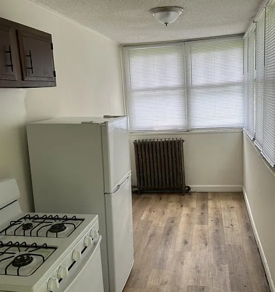 49 S 19th St — Photo 3