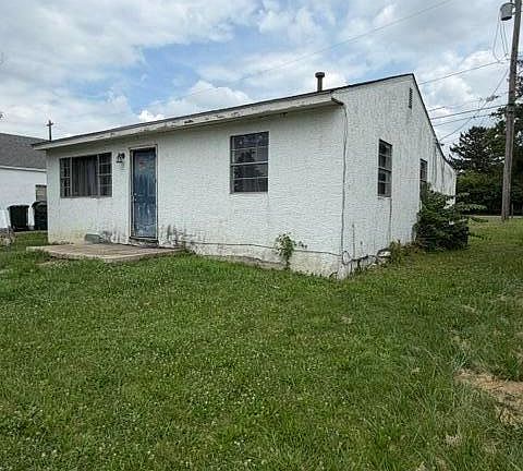 2nd image of 3200 B Ave