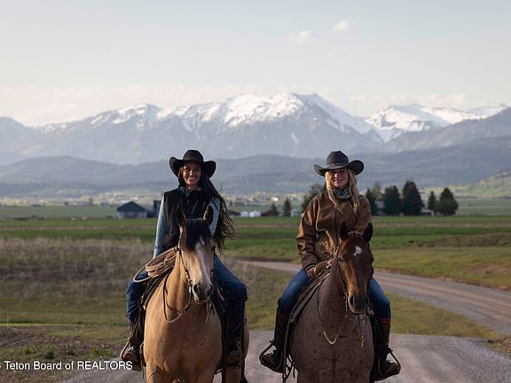 4th image of 3 Yellow Star Rd