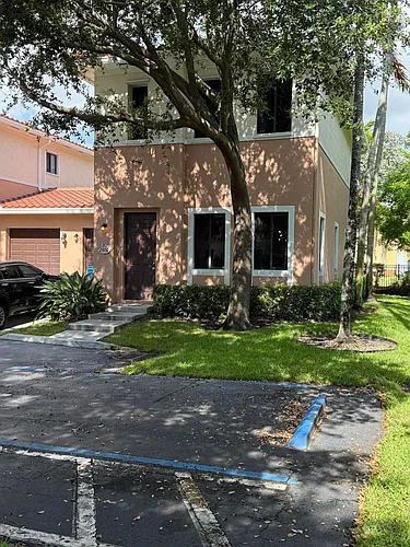 2600 Venetian Dr Photo 1