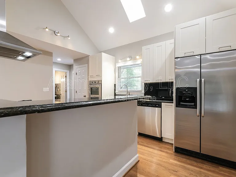 280 Halah Cir NE — Photo 6