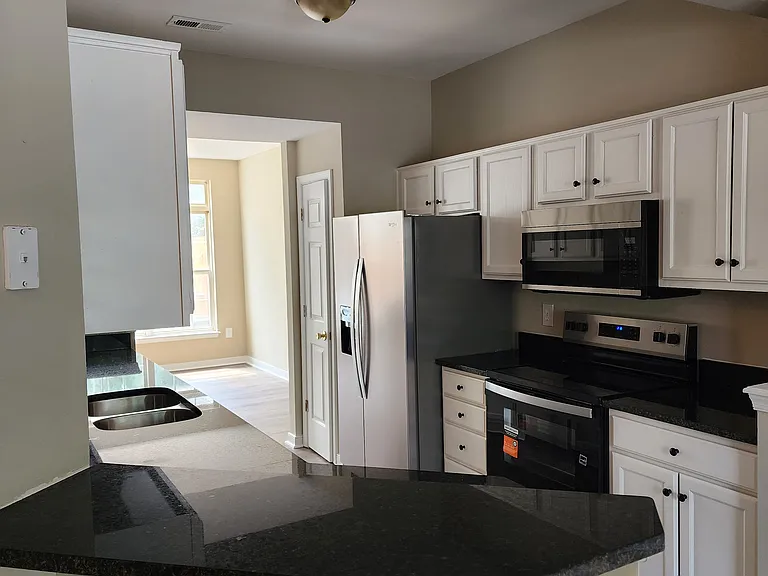 7718 Bogey Pl — Photo 2