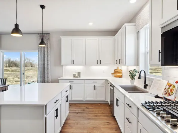 4546 Percheron Blvd, Chaska, MN 55315