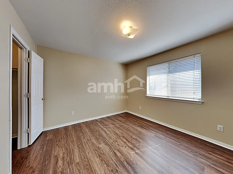 5401 Pecan Creek Cir — Photo 17
