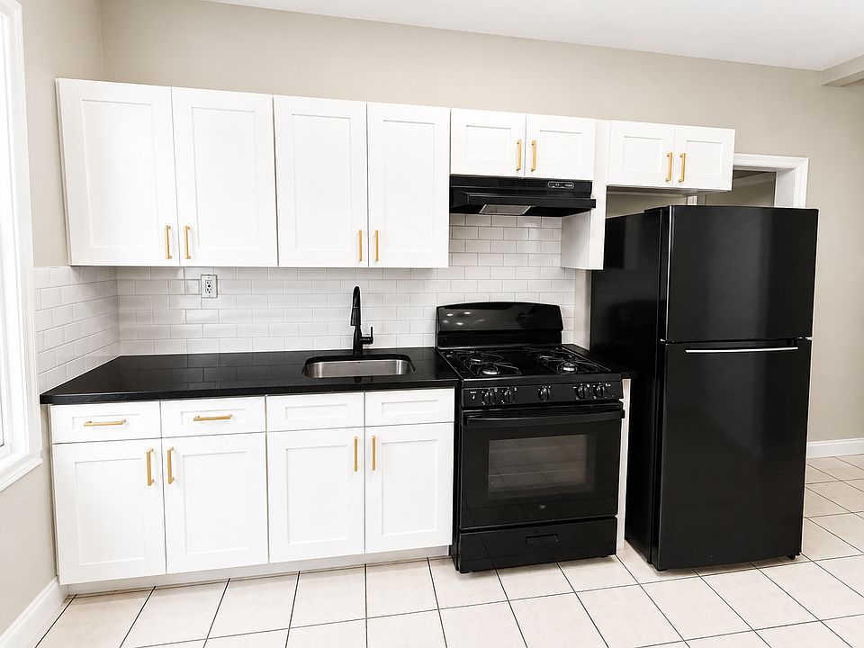 1st image of 174-176 Vermont Ave #1L