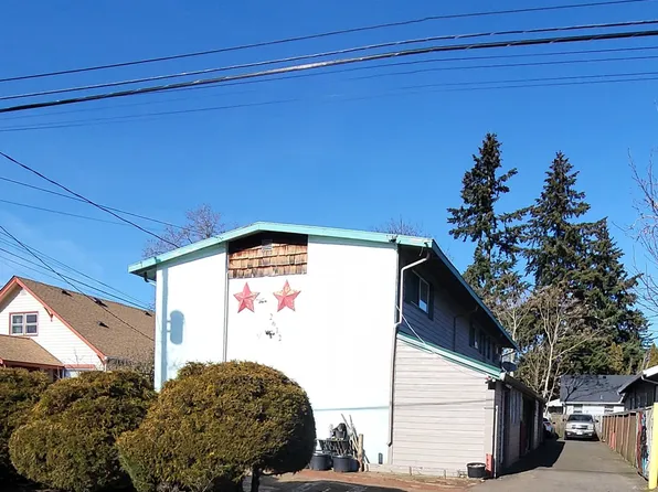 2612 E 8th St, Vancouver, WA 98661
