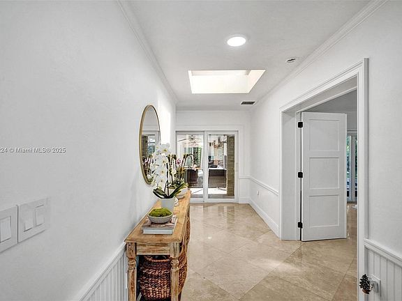 5th image of 6731 SW 138th St