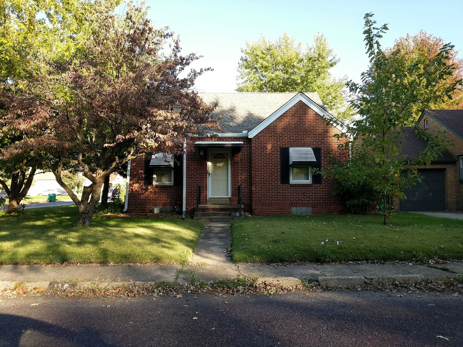 116 N Dixon Ave photo 1