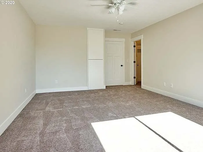 1211 Judy St — Photo 10