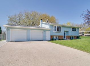W7037 Meadow Pl, Onalaska, WI 54650