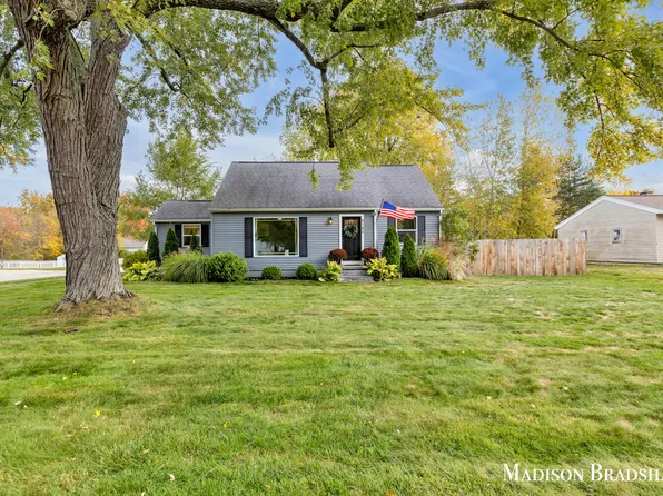 2140 Kinney Ave NW, Grand Rapids, MI 49534