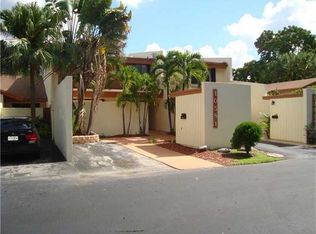 10581 SW 77th Ter, Miami, FL 33173