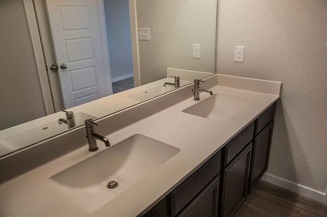 136 Lakeview Ct — Photo 12