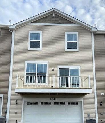 2nd image of 1081 Moraine Dr