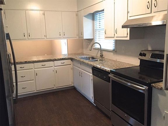 3rd image of 3731 Mill Lake Dr