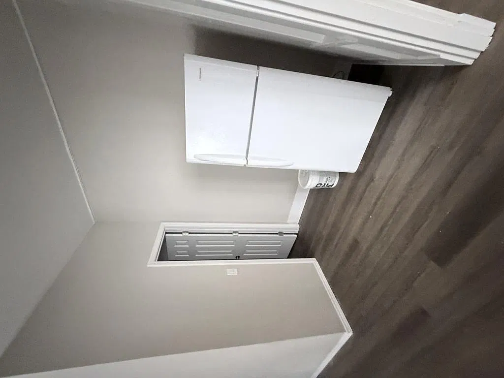 1313 Burnett St — Photo 4