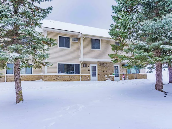 22 E 13th St, Waconia, MN 55387