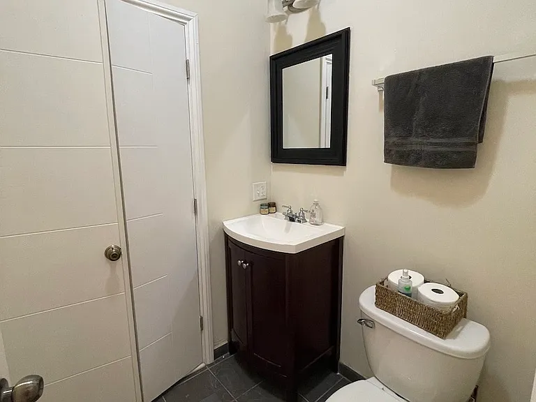 1738 W Huron St — Photo 19