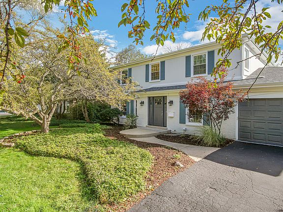 2nd image of 1141 Country Ln