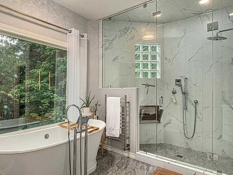 12404 NW Woodland Ct — Photo 10