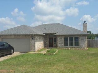 4441 Overland Cir, Noble, OK 73068