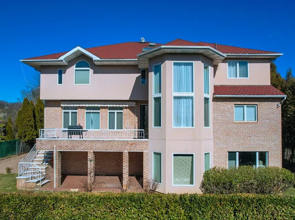 10 Todt Hill Court image 1 of 56