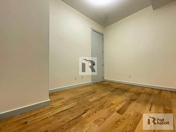 5th image of 690 Park Pl #1L