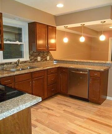 4th image of 13829 Martha Cir