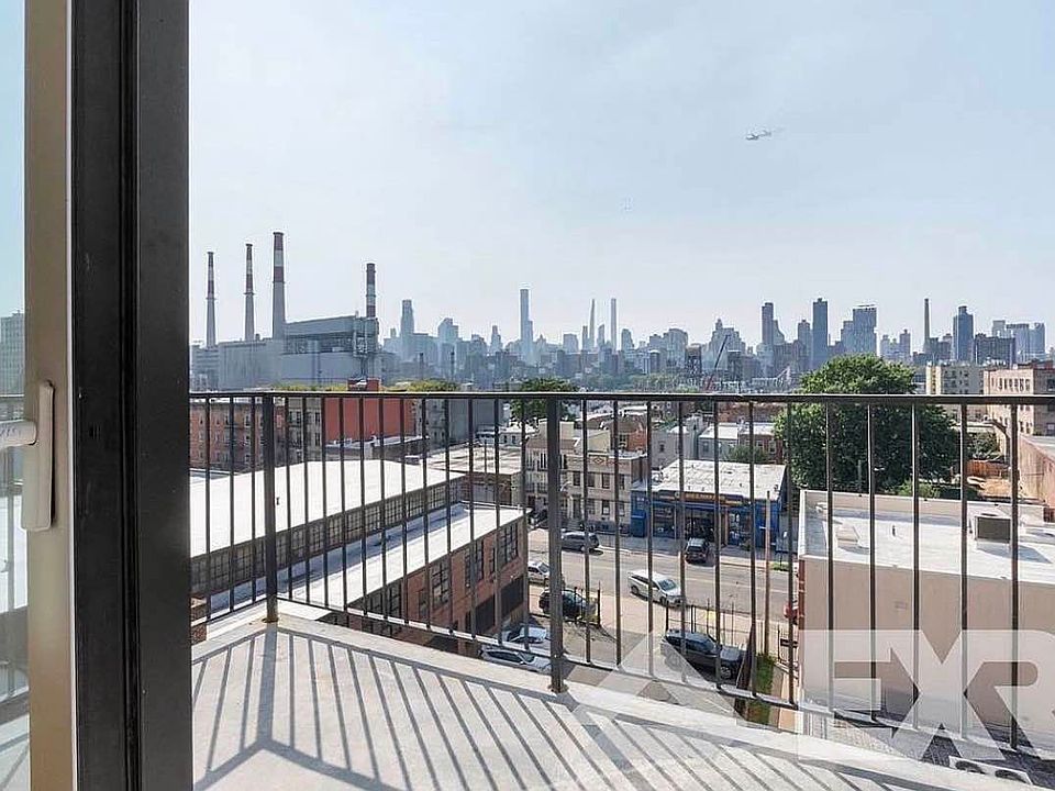 1st image of 11-14 35th Ave #522