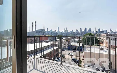 11-14 35th Avenue, #522