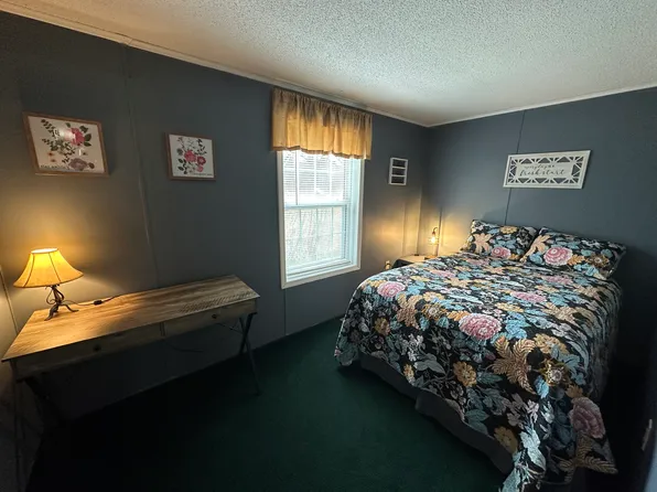 1879 New Vineyard Rd, New Vineyard, ME 04956