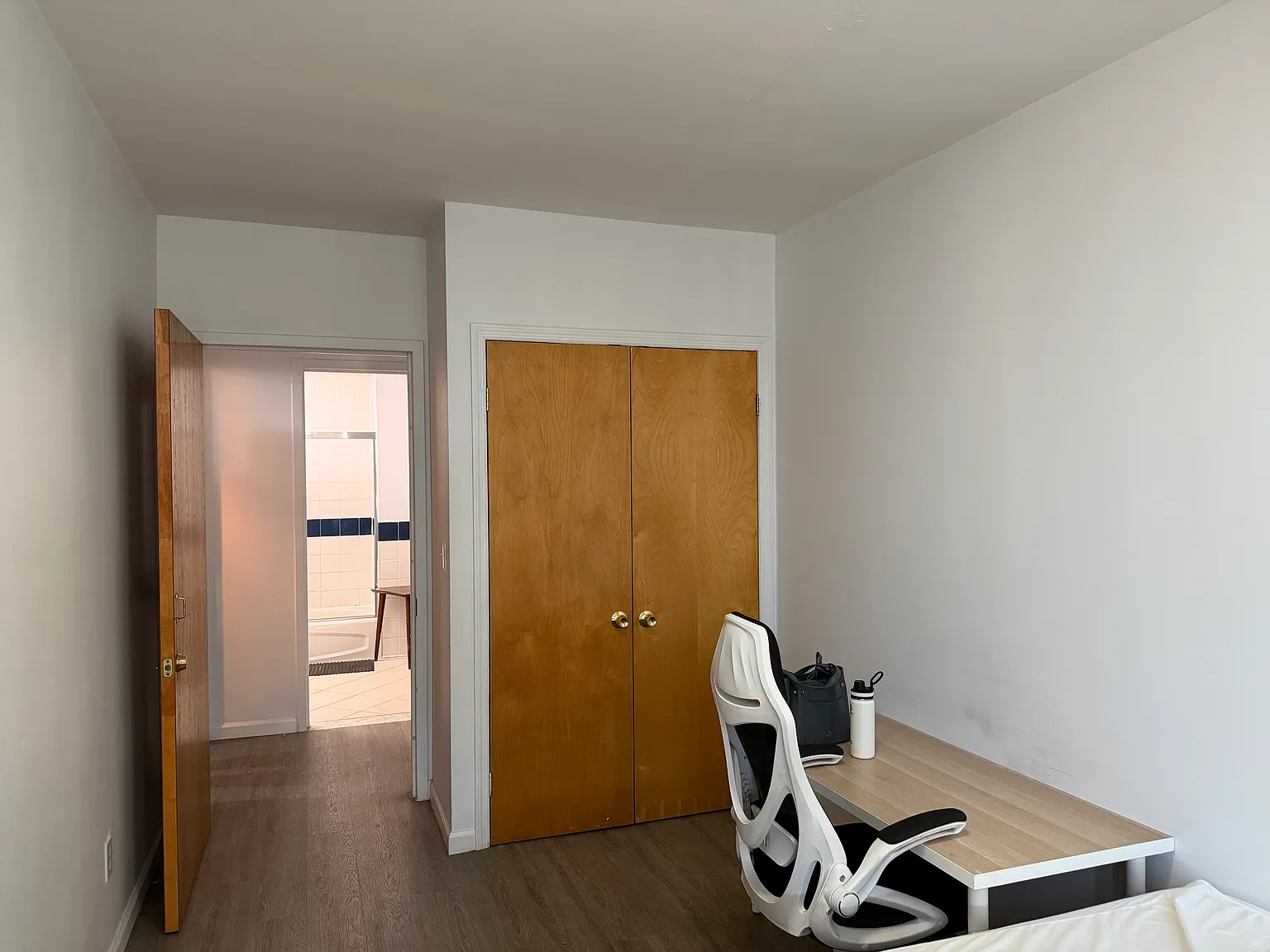 2 bed, 925 sqft, $2,200 — Photo 2