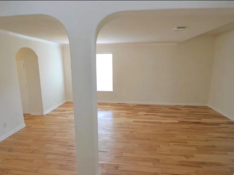 2110 Banfield Ct — Photo 28