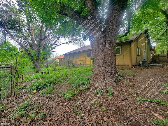 4th image of 10809 Lanshire Dr #B
