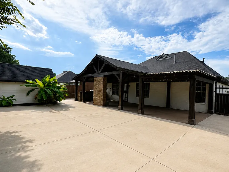 6597 Whitten Grove Dr — Photo 2