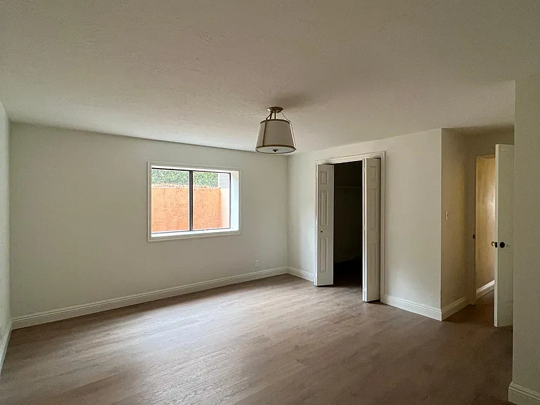 1054 Wesley Powell Dr #2 — Photo 5