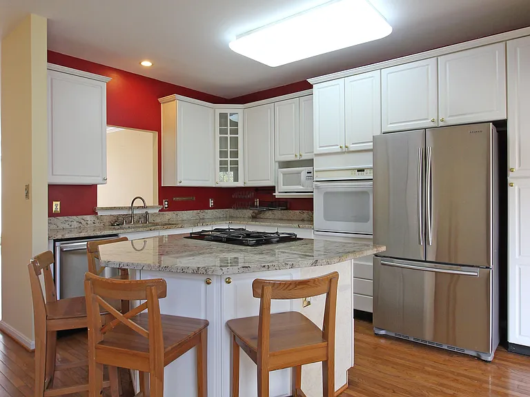 11799 Valley Ridge Cir — Photo 8